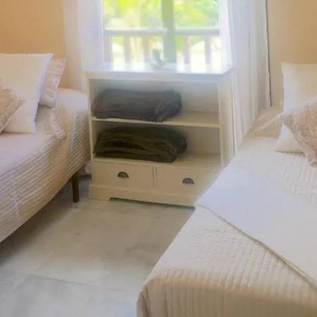 Lägenhet Marbella I Beachside And Extra Spacious, Next To Marriott Playa Andaluza, Private Heated Jacuzzi, 6 Swimming Pools, Gym, Padel & Tennis *