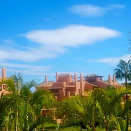 Lägenhet Marbella I Beachside And Extra Spacious, Next To Marriott Playa Andaluza, Private Heated Jacuzzi, 6 Swimming Pools, Gym, Padel & Tennis