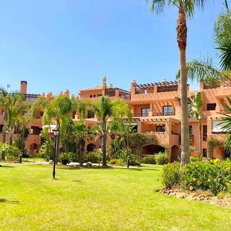 Marbella I Beachside And Extra Spacious, Next To Marriott Playa Andaluza, Private Heated Jacuzzi, 6 Swimming Pools, Gym, Padel & Tennis Lägenhet *