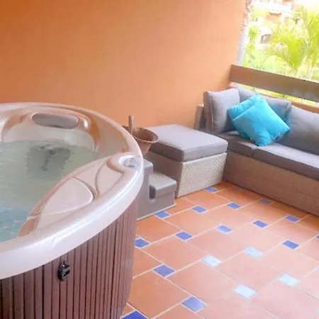 Marbella I Beachside And Extra Spacious, Next To Marriott Playa Andaluza, Private Heated Jacuzzi, 6 Swimming Pools, Gym, Padel & Tennis Lägenhet Estepona