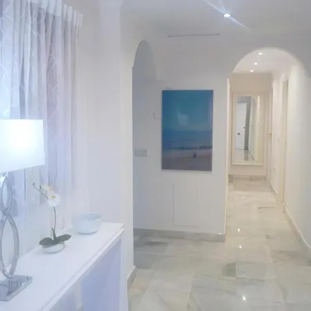 Lägenhet Marbella I Beachside And Extra Spacious, Next To Marriott Playa Andaluza, Private Heated Jacuzzi, 6 Swimming Pools, Gym, Padel & Tennis Estepona